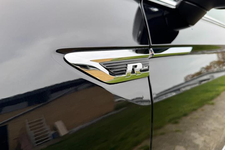 Sort VW Tiguan fra 2017
