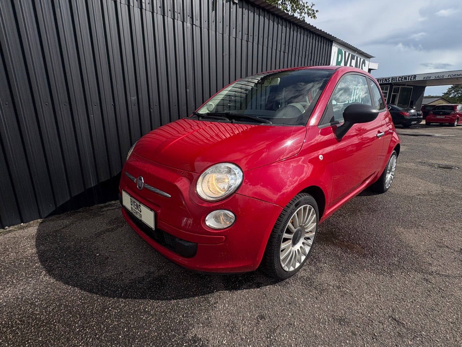 Rød Fiat 500 fra 2011