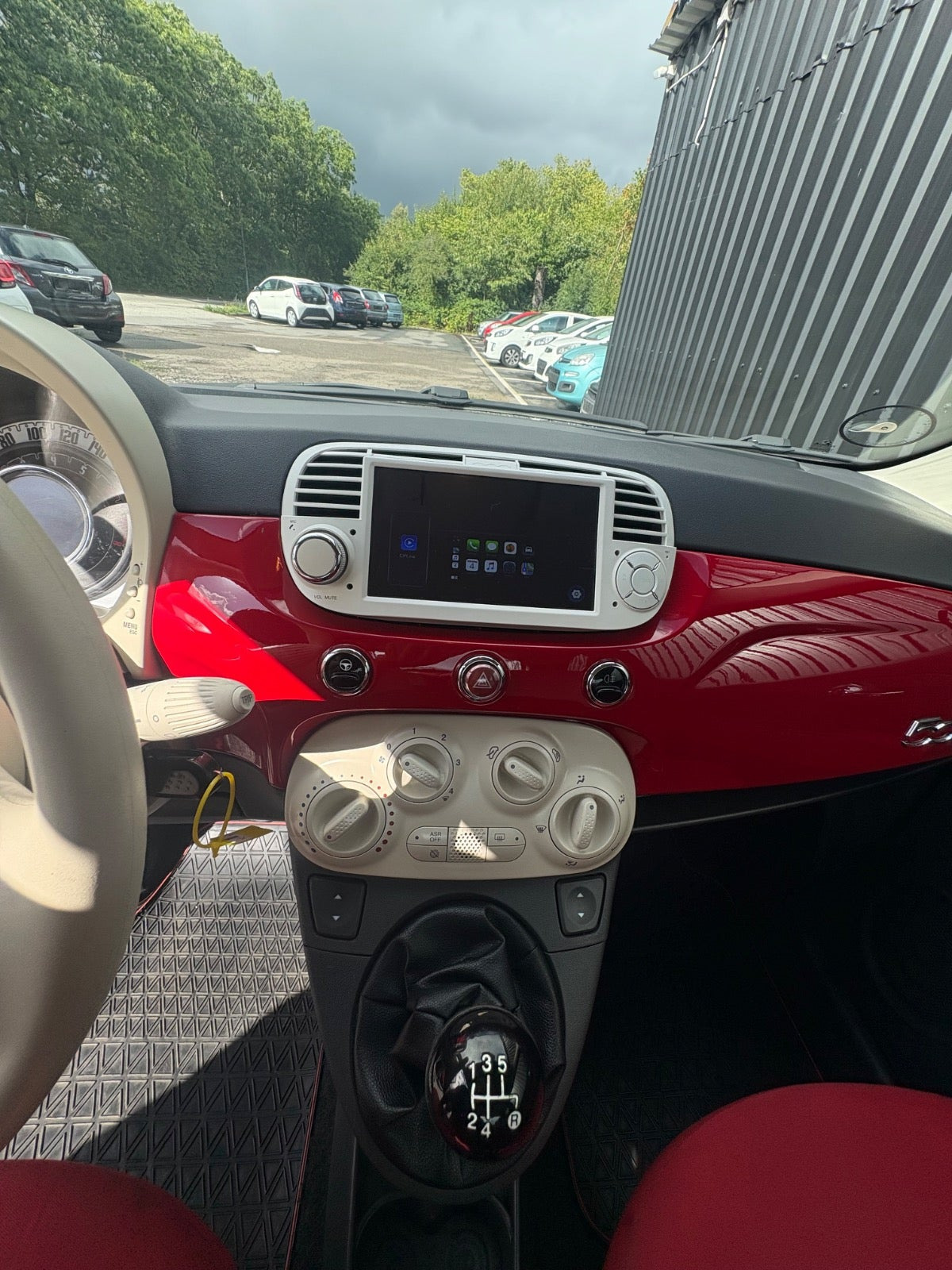 Rød Fiat 500 fra 2011