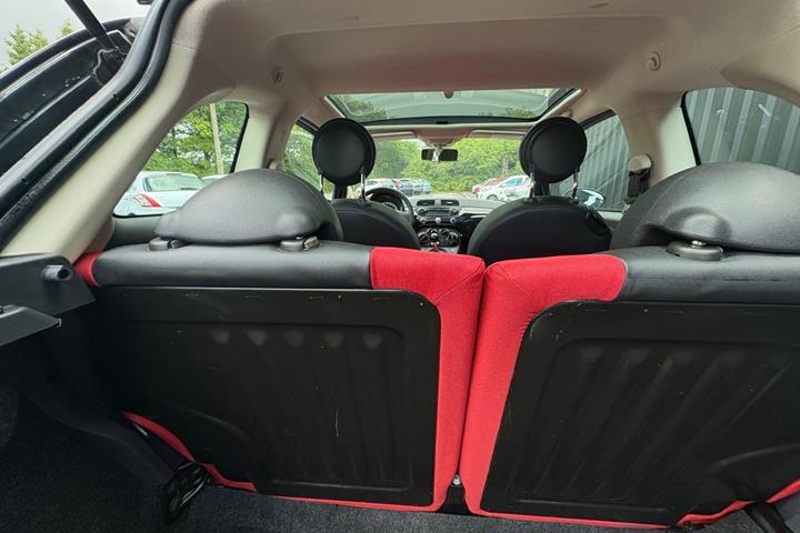 Sort Fiat 500 fra 2014