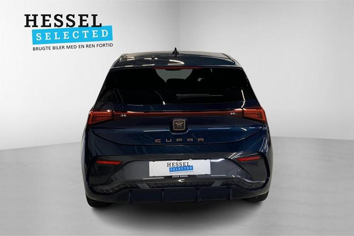 Blå Cupra Born fra 2022