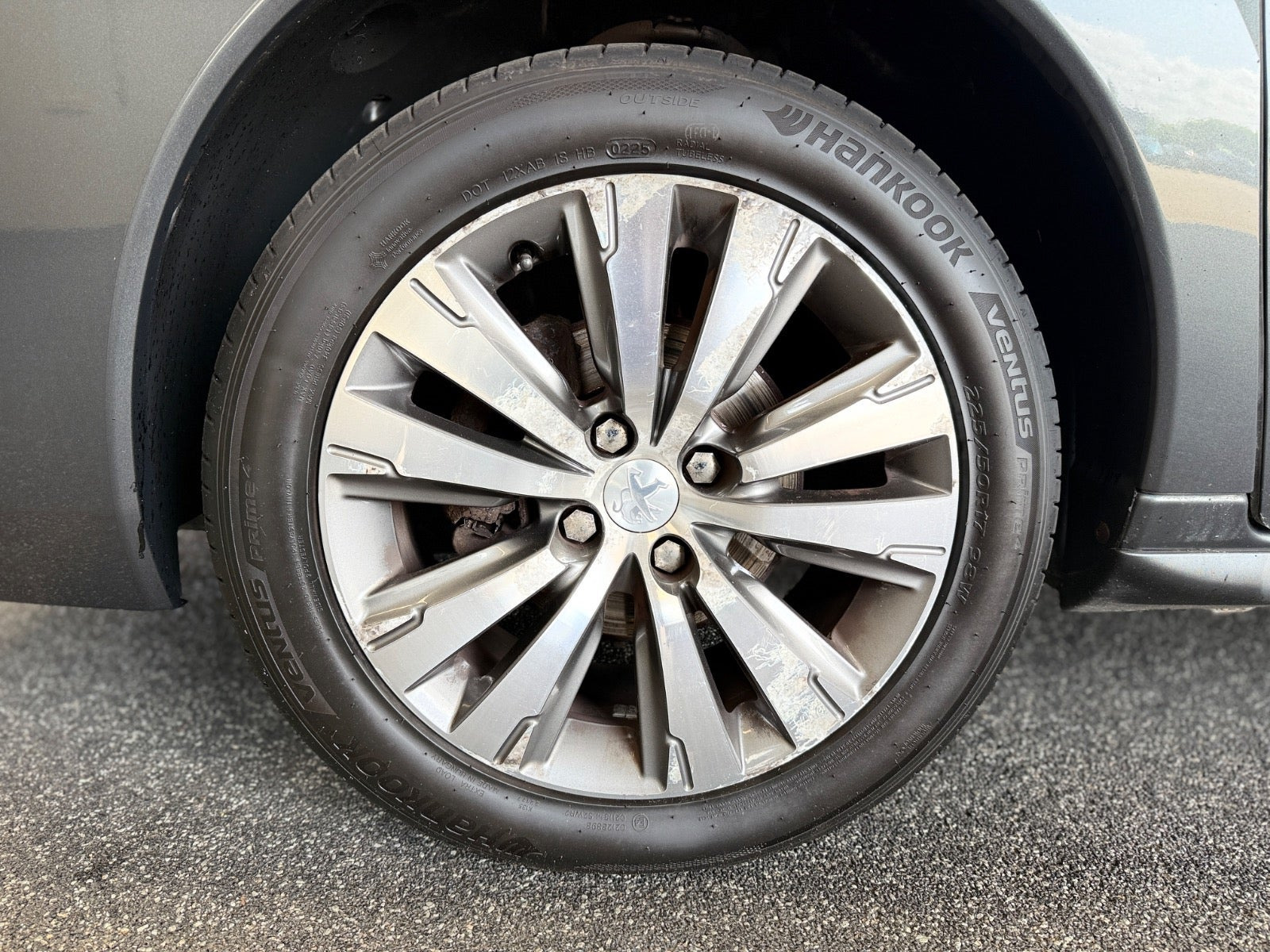 Grå Peugeot 3008 fra 2014