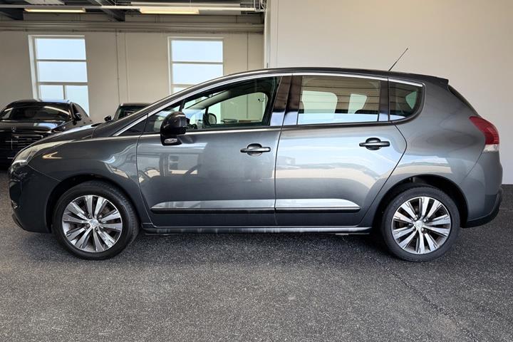Grå Peugeot 3008 fra 2014