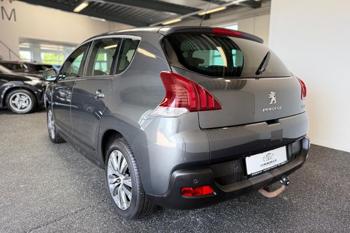 Grå Peugeot 3008 fra 2014