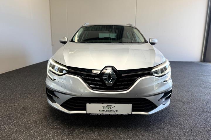 Sølv Renault Megane IV fra 2021