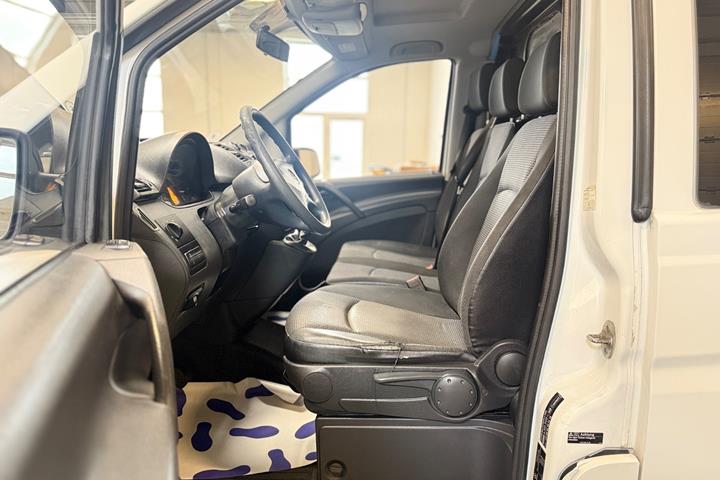 Hvid Mercedes Vito 116 fra 2012