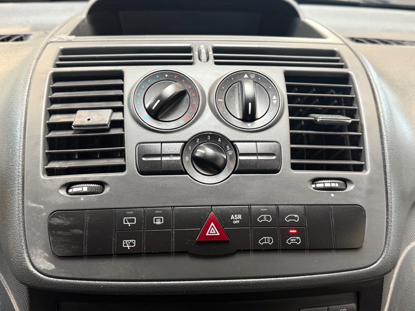 Hvid Mercedes Vito 116 fra 2012