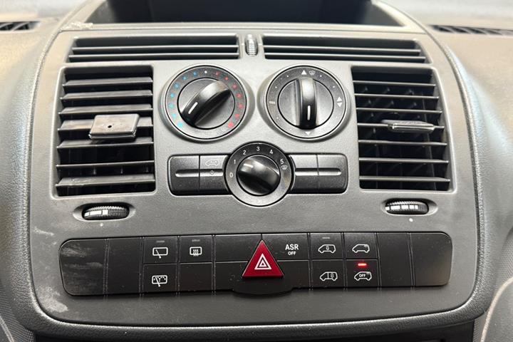 Hvid Mercedes Vito 116 fra 2012