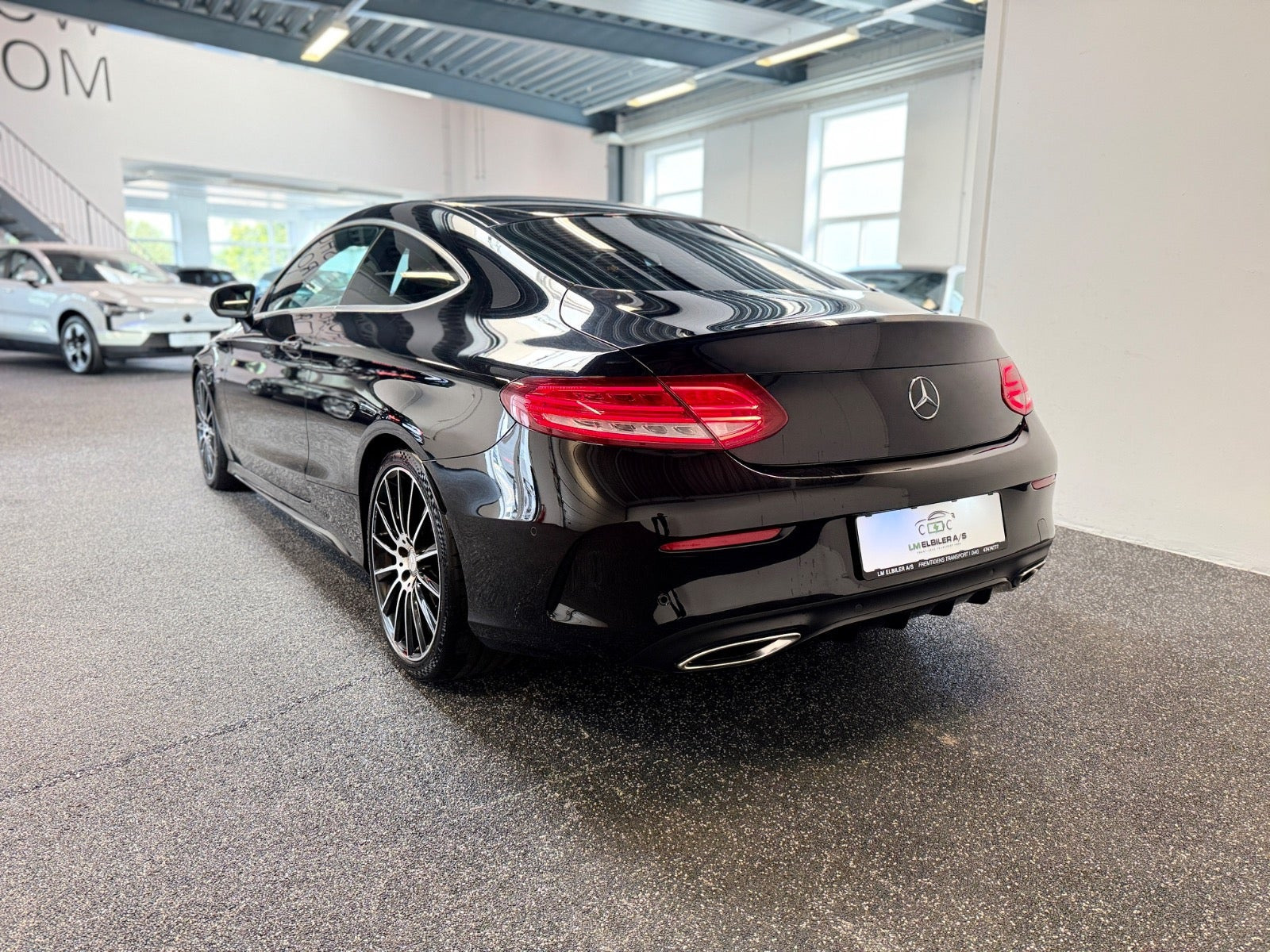 Sort Mercedes C300 fra 2016