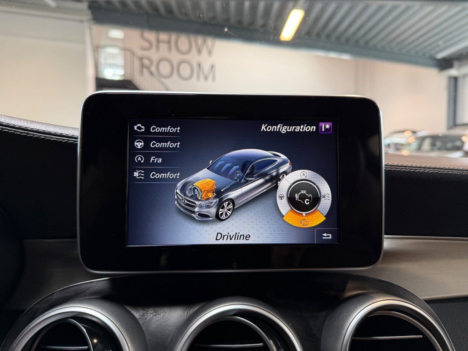 Sort Mercedes C300 fra 2016