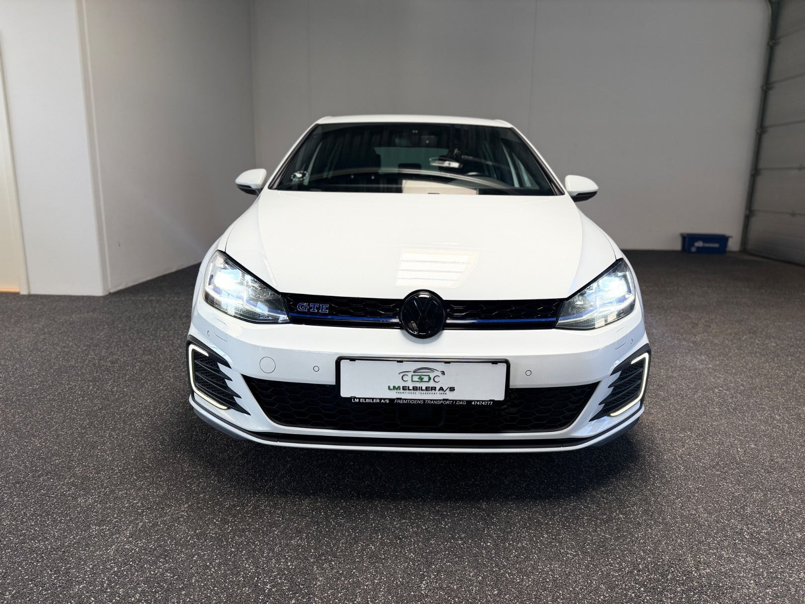 Hvid VW Golf VII fra 2017