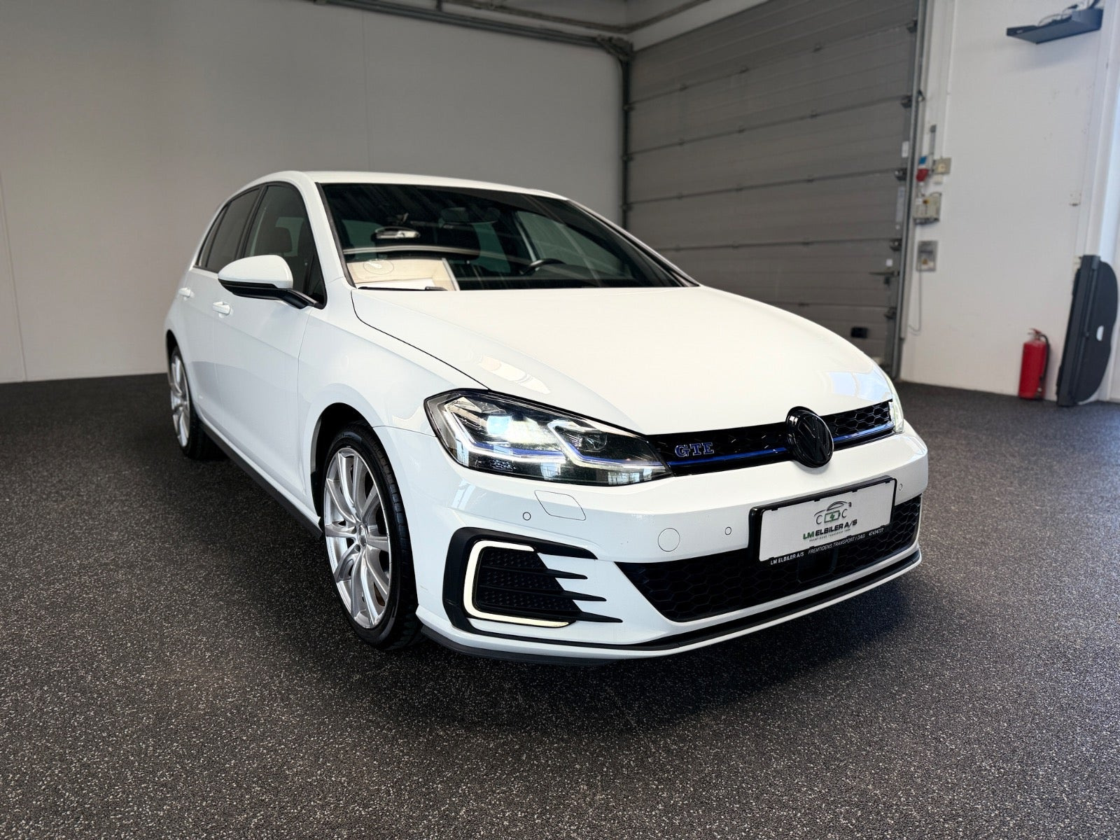 Hvid VW Golf VII fra 2017