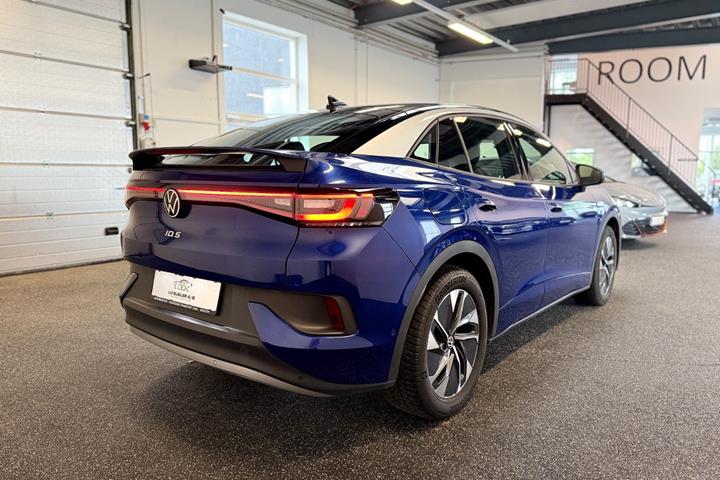Blå VW ID.5 fra 2023