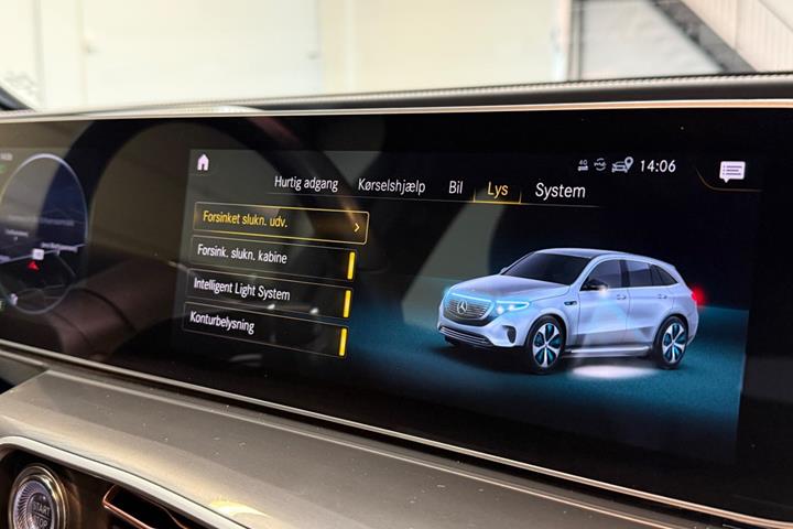 Blå Mercedes EQC400 fra 2020