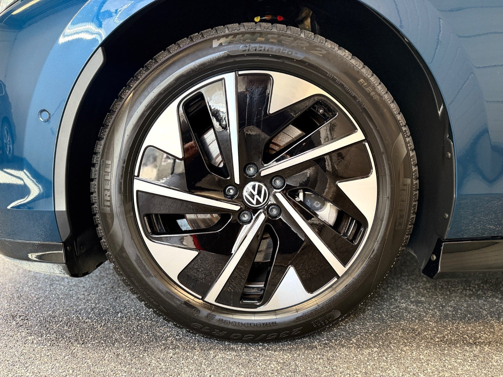 Blå VW ID.7 fra 2025