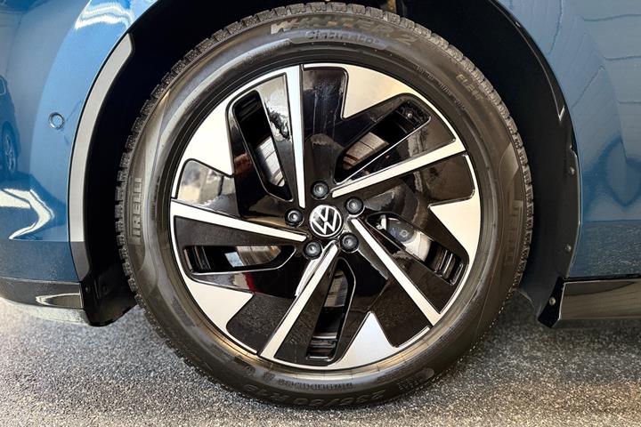 Blå VW ID.7 fra 2025