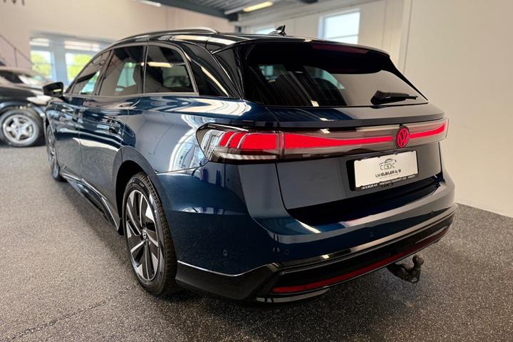 Blå VW ID.7 fra 2025