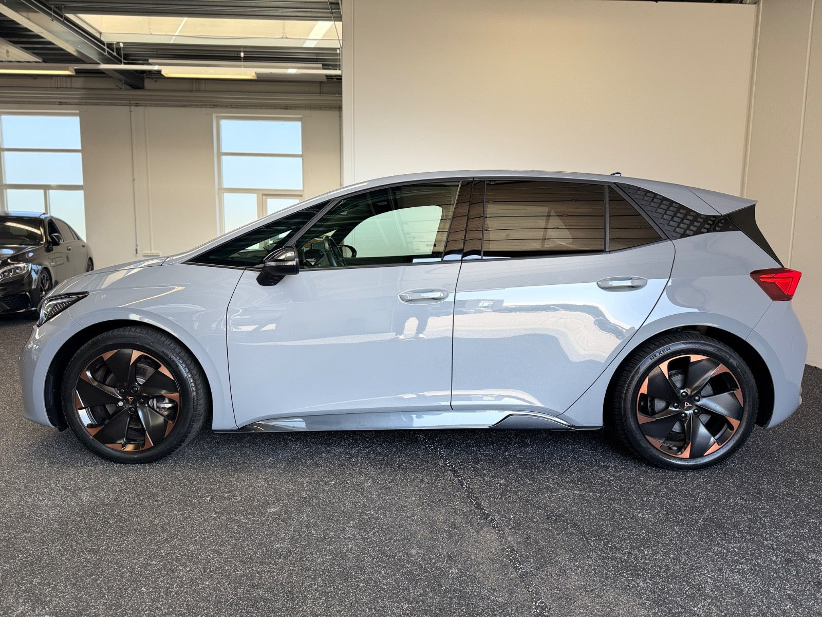 Grå Cupra Born fra 2024