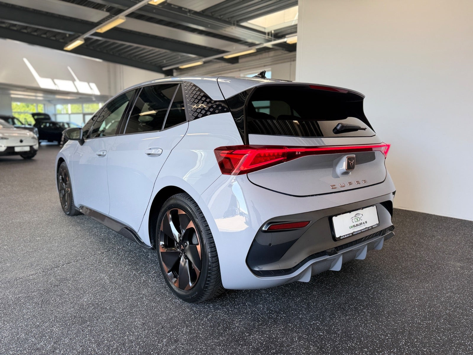 Grå Cupra Born fra 2024