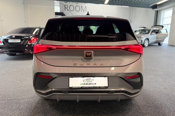 Grå Cupra Born fra 2024
