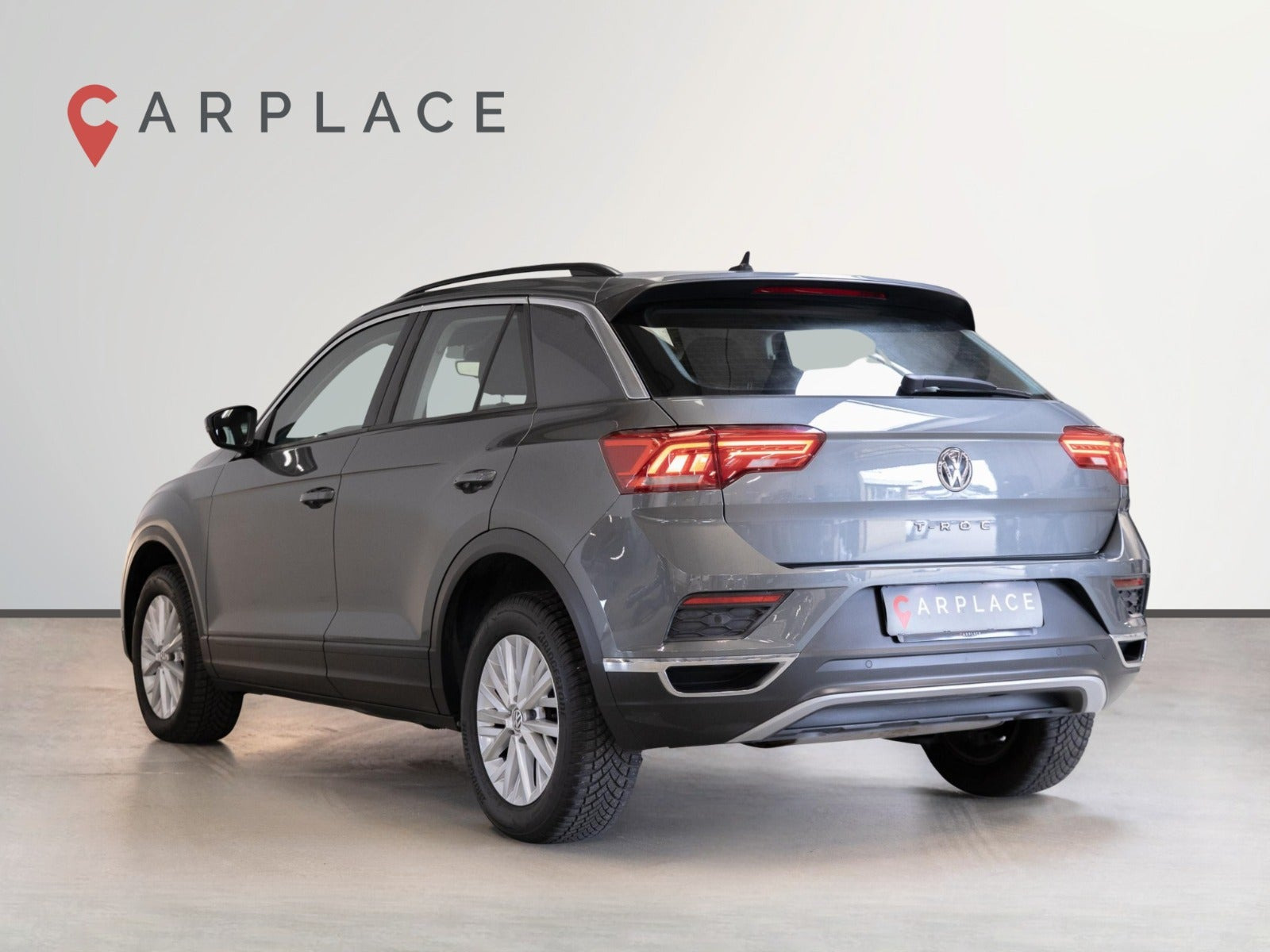 Grå VW T-Roc fra 2019