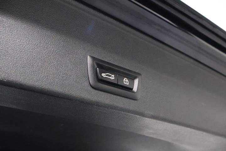 Sort BMW iX3 fra 2022