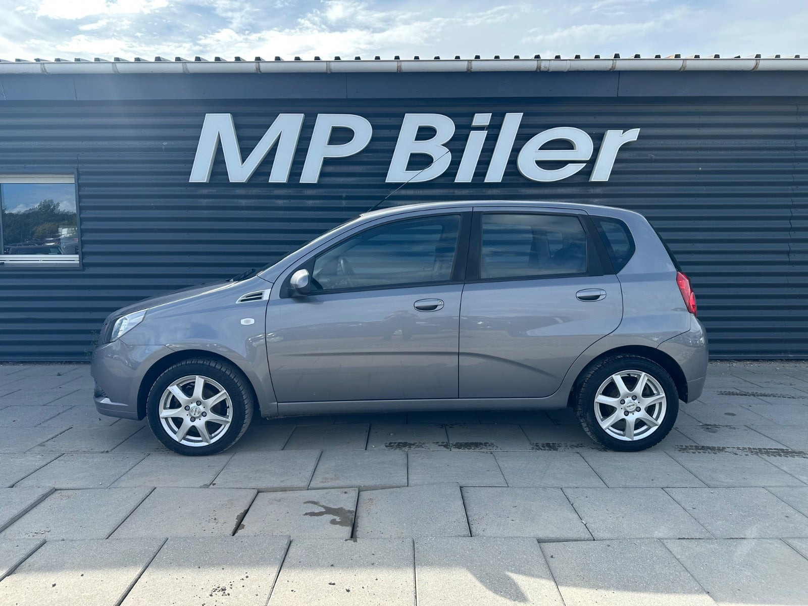 Grå Chevrolet Aveo fra 2011