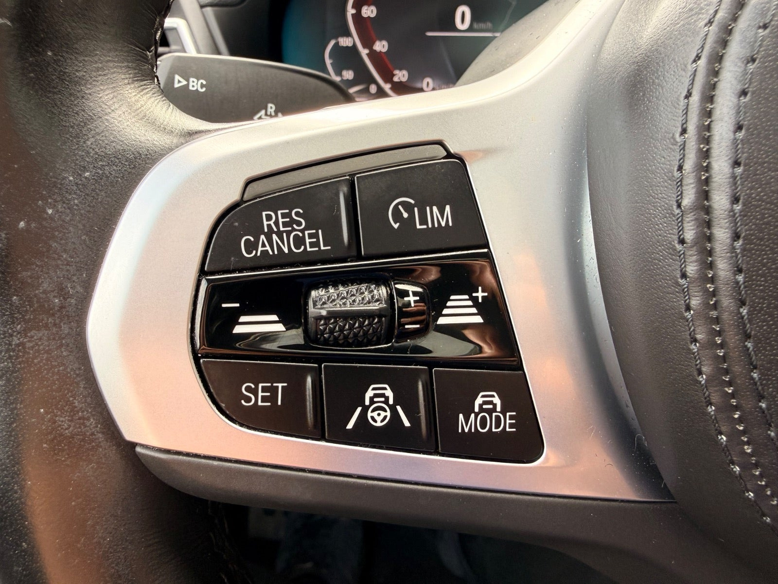 Blå BMW iX3 fra 2024
