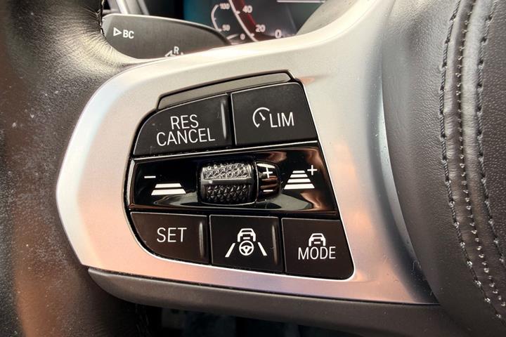 Blå BMW iX3 fra 2024