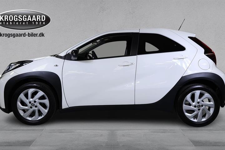 Hvid Toyota Aygo X fra 2022