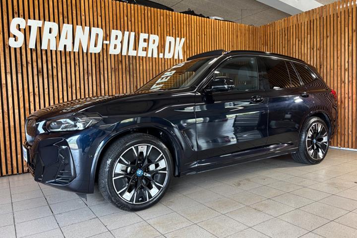 Sort BMW iX3 fra 2023