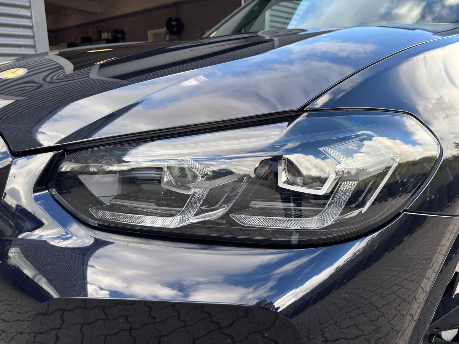 Sort BMW iX3 fra 2023