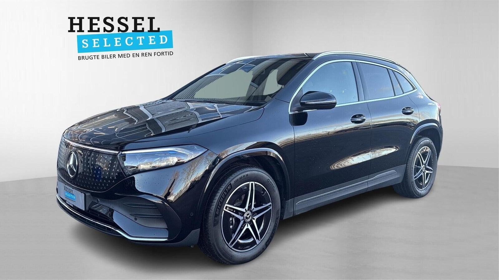 Sort Mercedes EQA250+ fra 2024 set udefra
