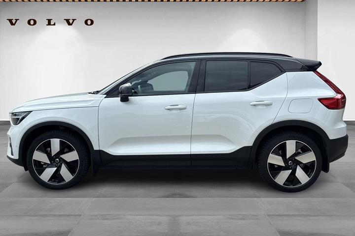 Hvid Volvo XC40 fra 2024