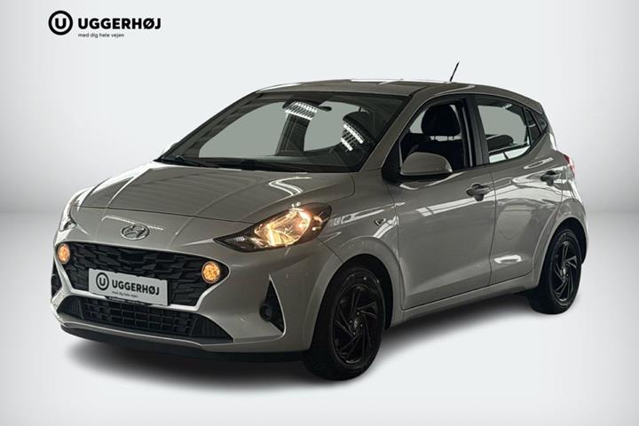 Sølv Hyundai i10 fra 2022