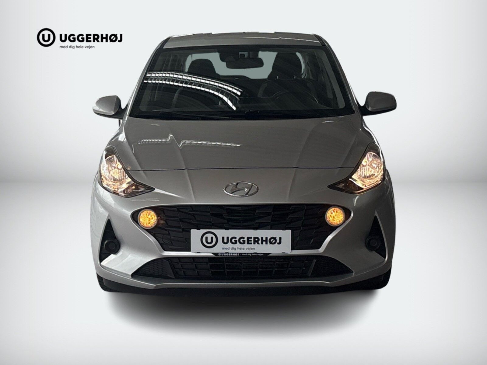 Sølv Hyundai i10 fra 2022