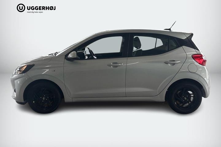 Sølv Hyundai i10 fra 2022