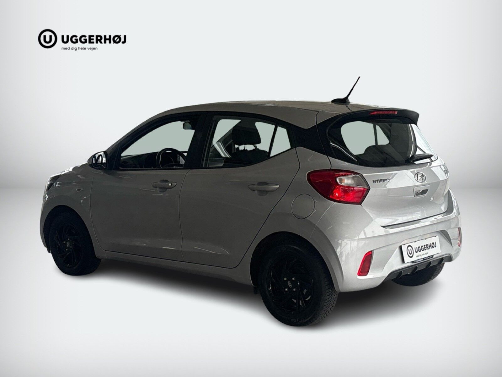 Sølv Hyundai i10 fra 2022