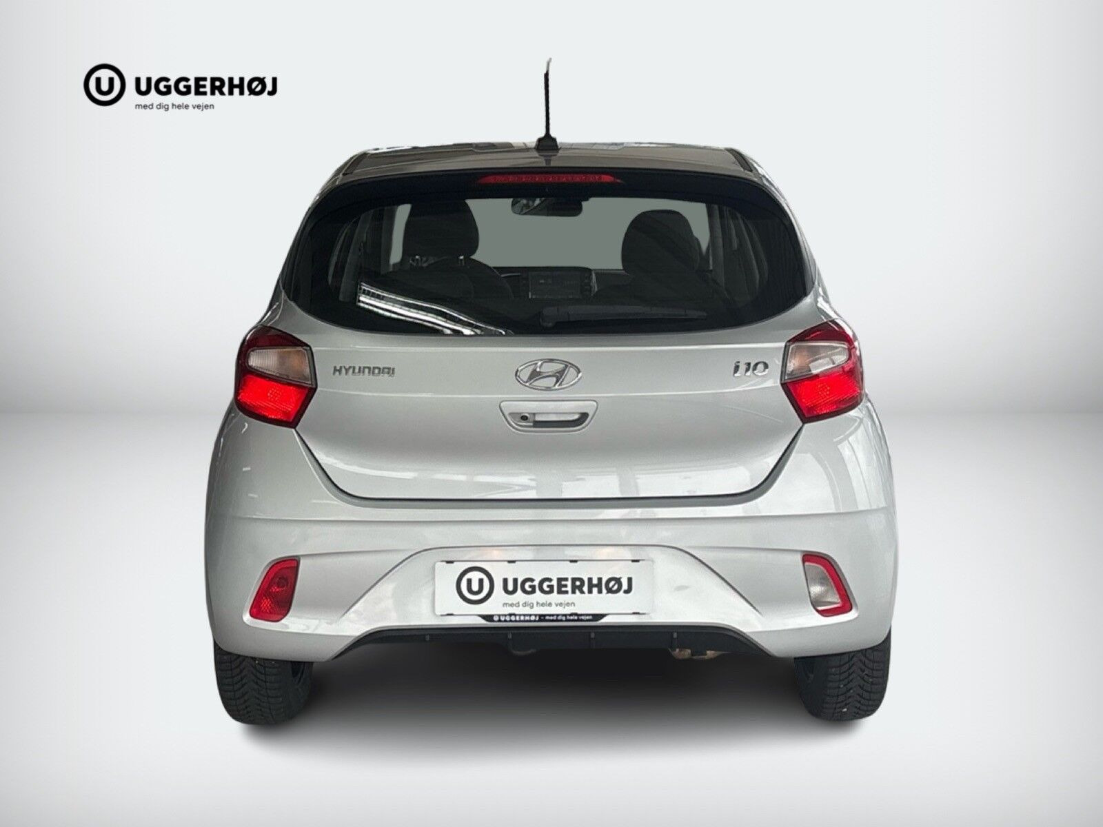 Sølv Hyundai i10 fra 2022