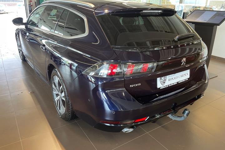 Blå Peugeot 508 fra 2020