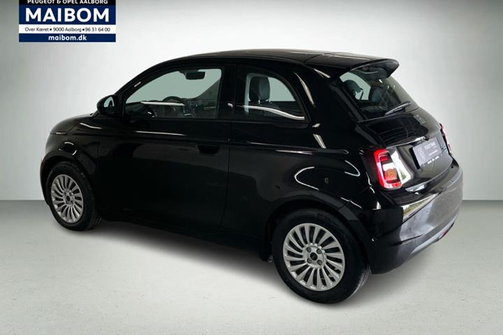 Sort Fiat 500e fra 2023