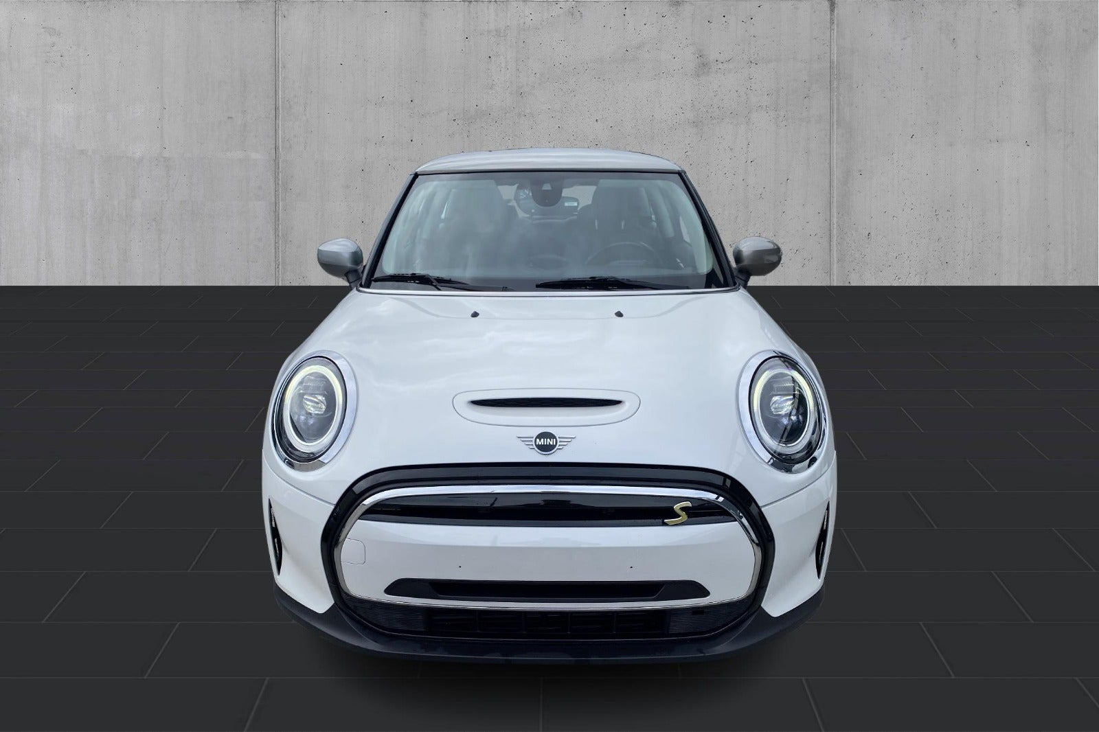 Hvid Mini Cooper SE fra 2023