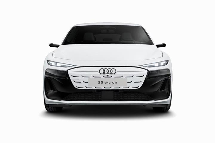 Hvid Audi S6 e-tron fra 2025
