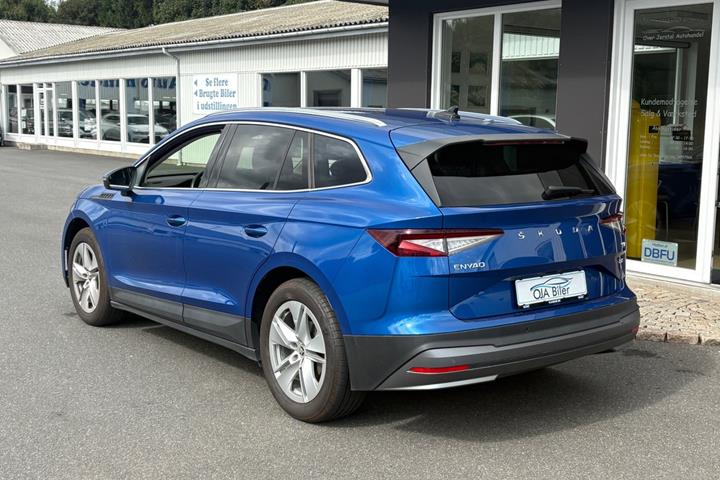 Blå Skoda Enyaq fra 2022