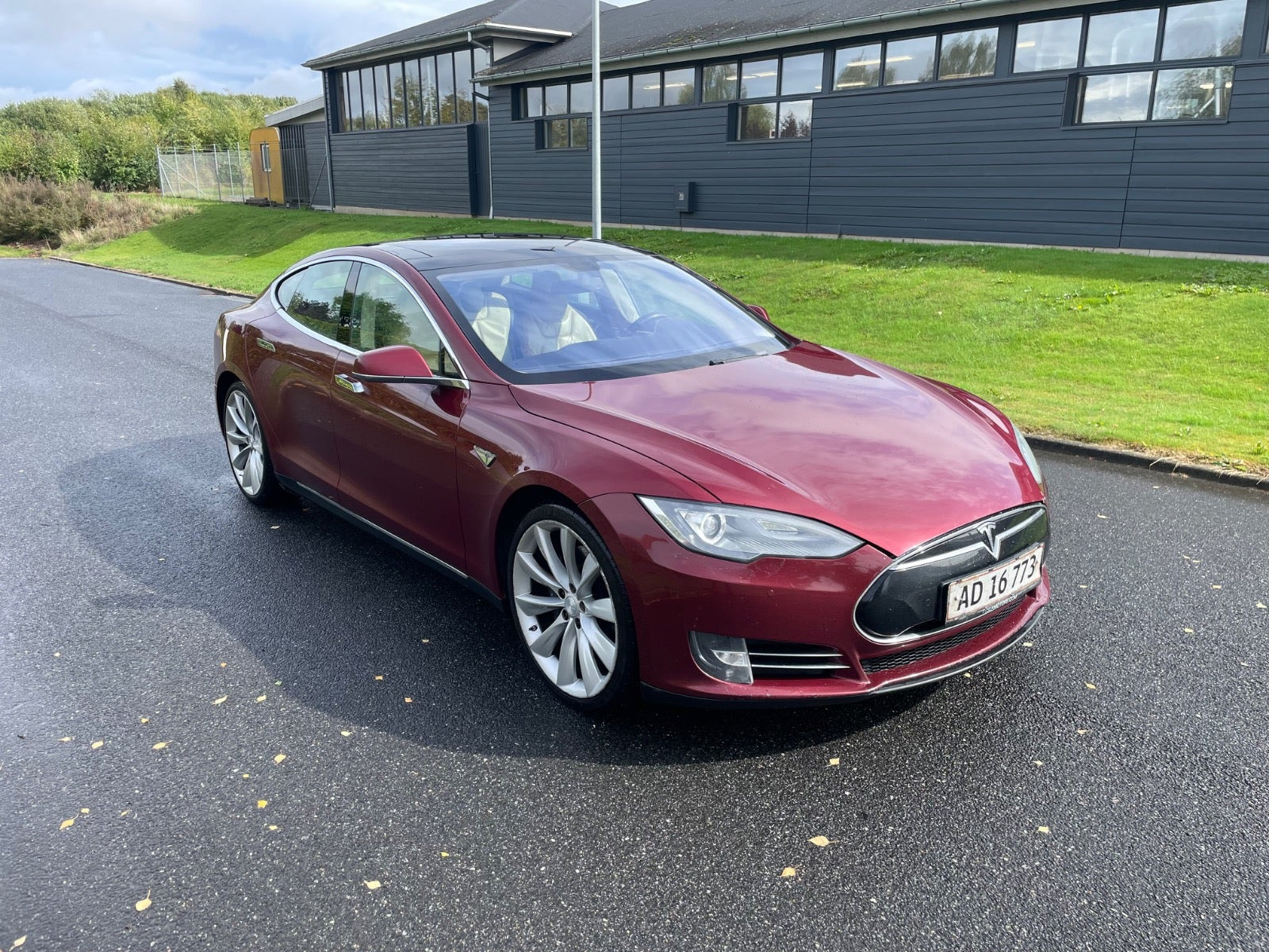 undefined Tesla Model S fra 2013