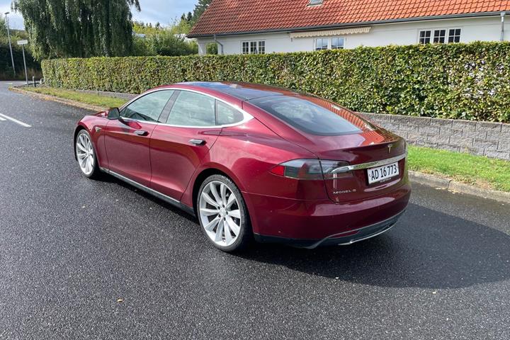 undefined Tesla Model S fra 2013