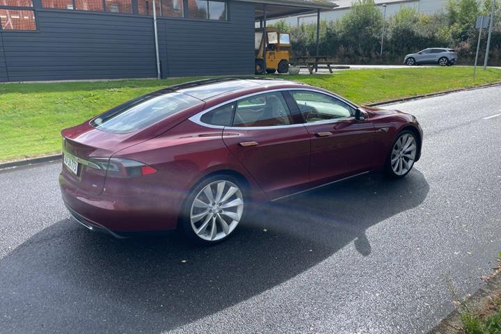 undefined Tesla Model S fra 2013