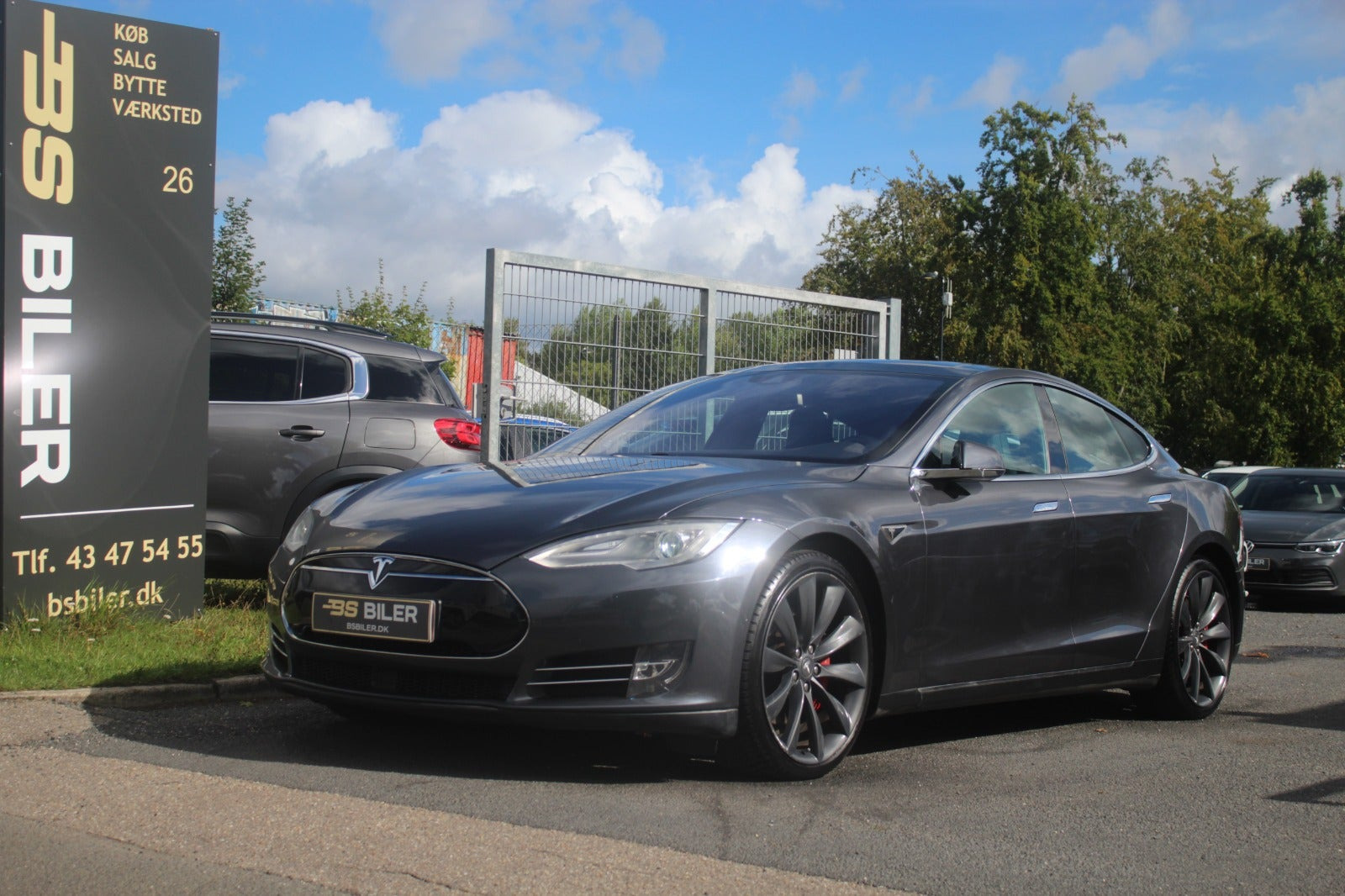 Tesla Model S P90D
