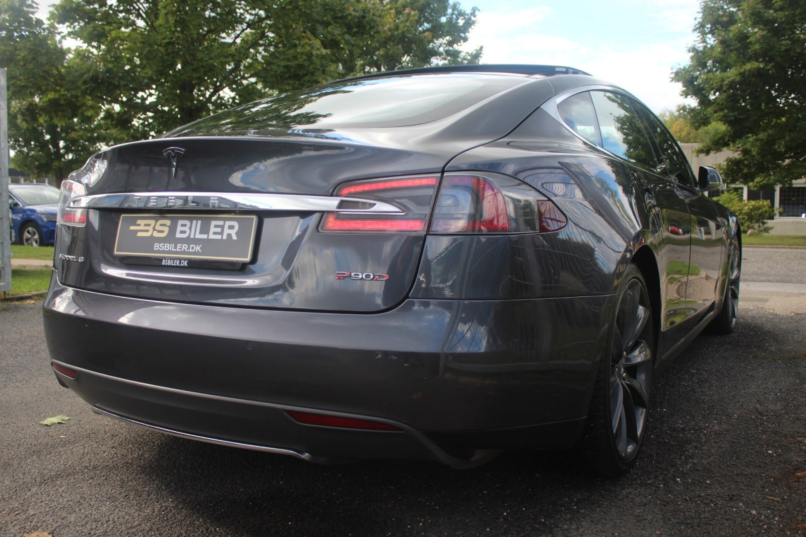 Grå Tesla Model S fra 2015