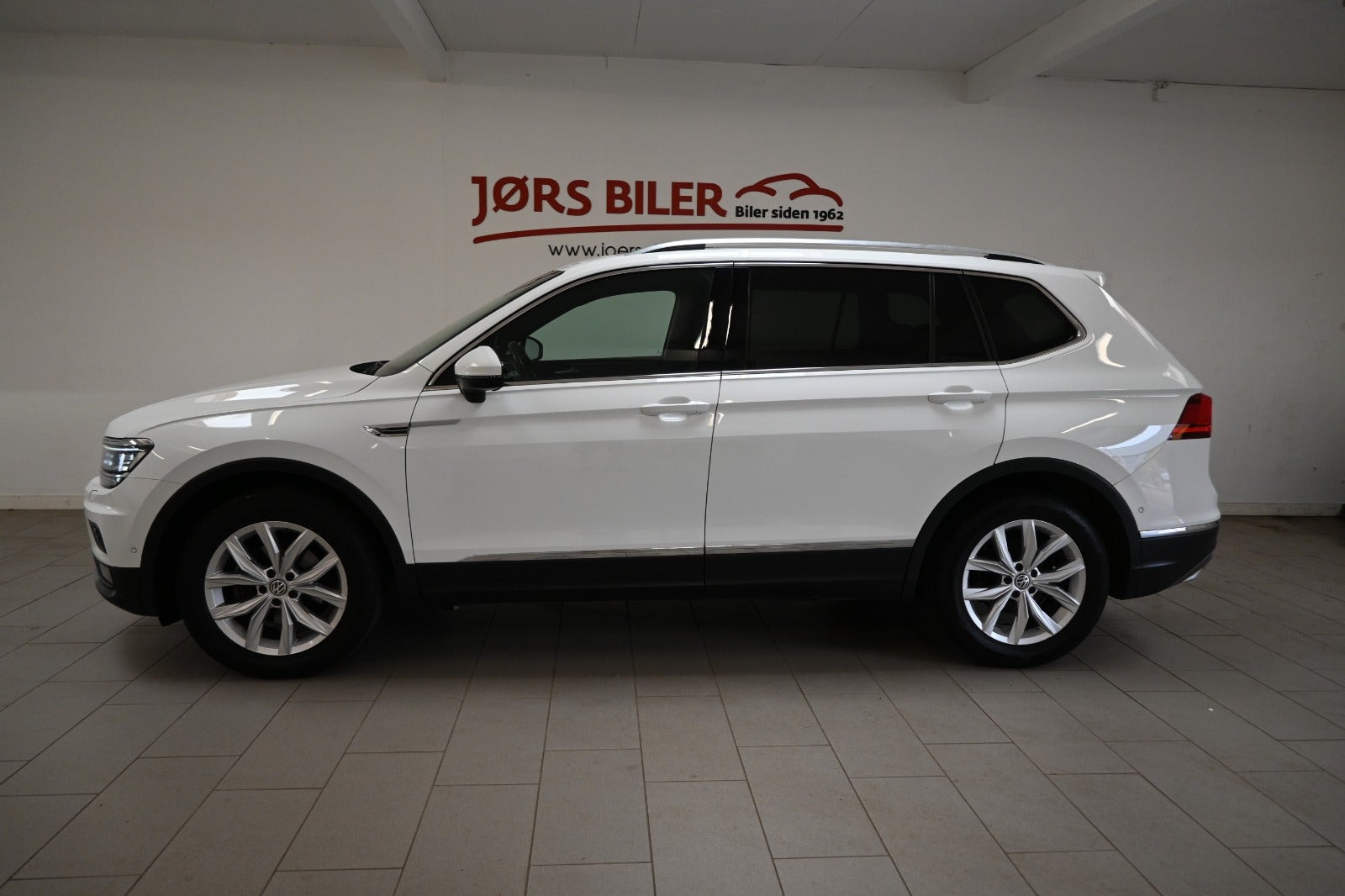 Hvid VW Tiguan Allspace fra 2019